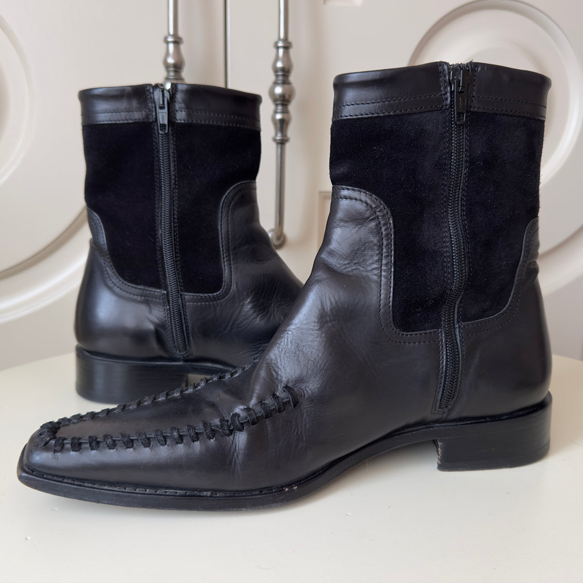 Dsquared2 F/W 2004 Black Leather Moc-Toe Zip Ankle Boots