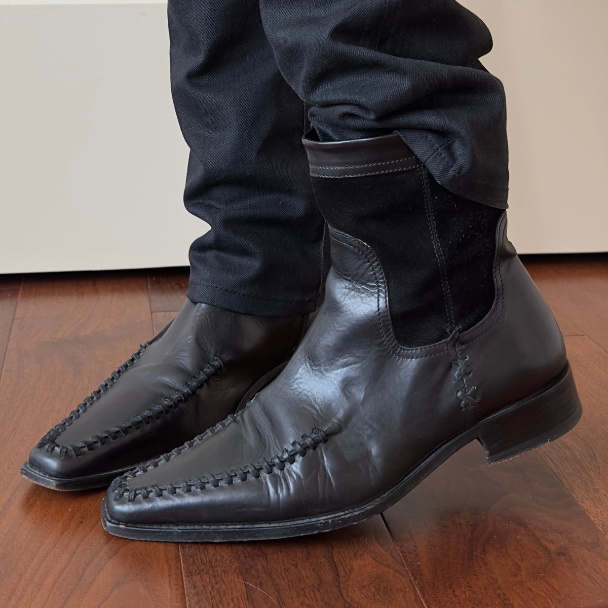 Dsquared2 F/W 2004 Black Leather Moc-Toe Zip Ankle Boots