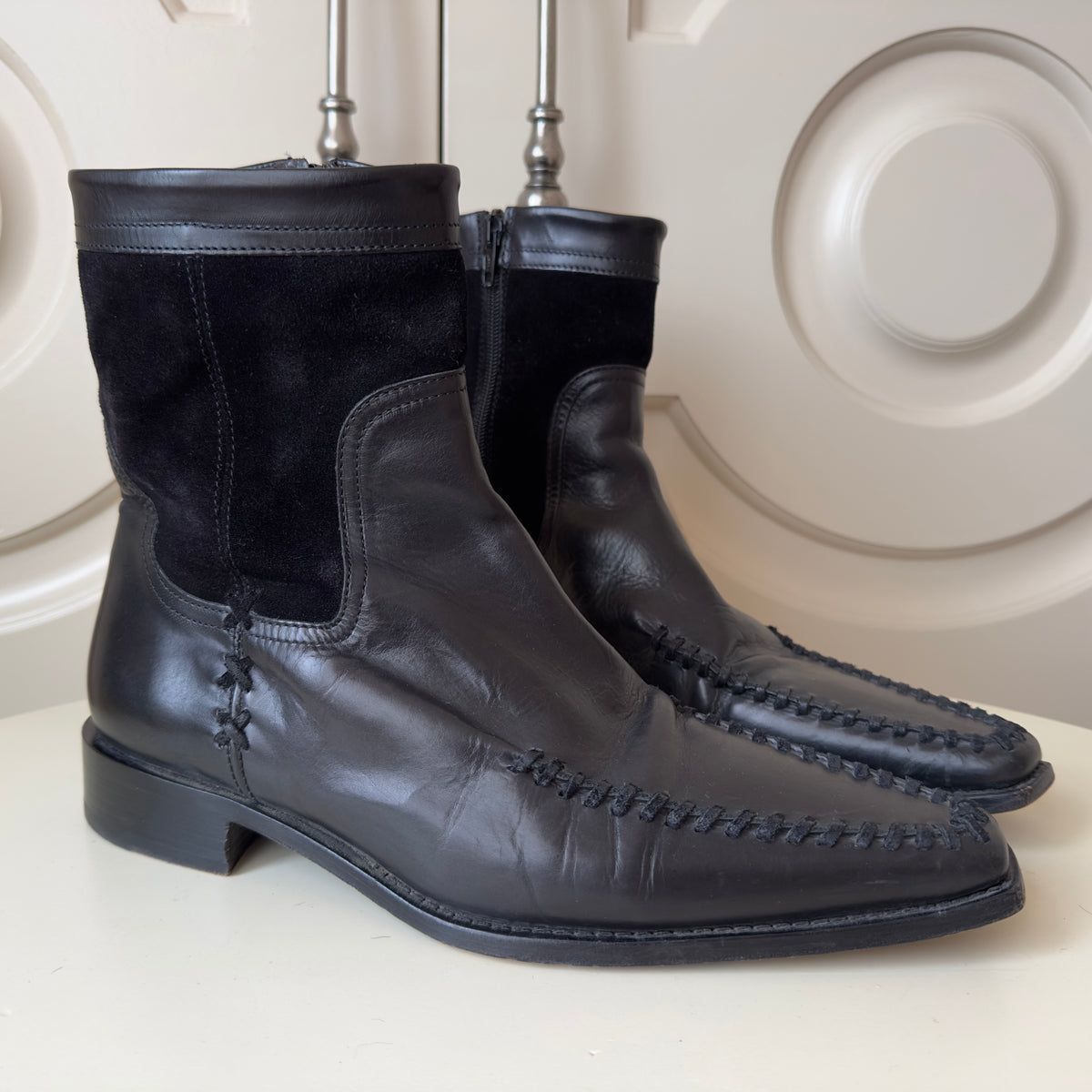 Dsquared2 F/W 2004 Black Leather Moc-Toe Zip Ankle Boots